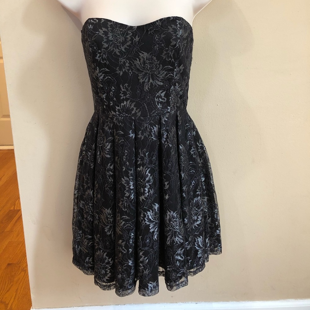 Beautiful Black dress - Forever 21 ❤️Size S❤️